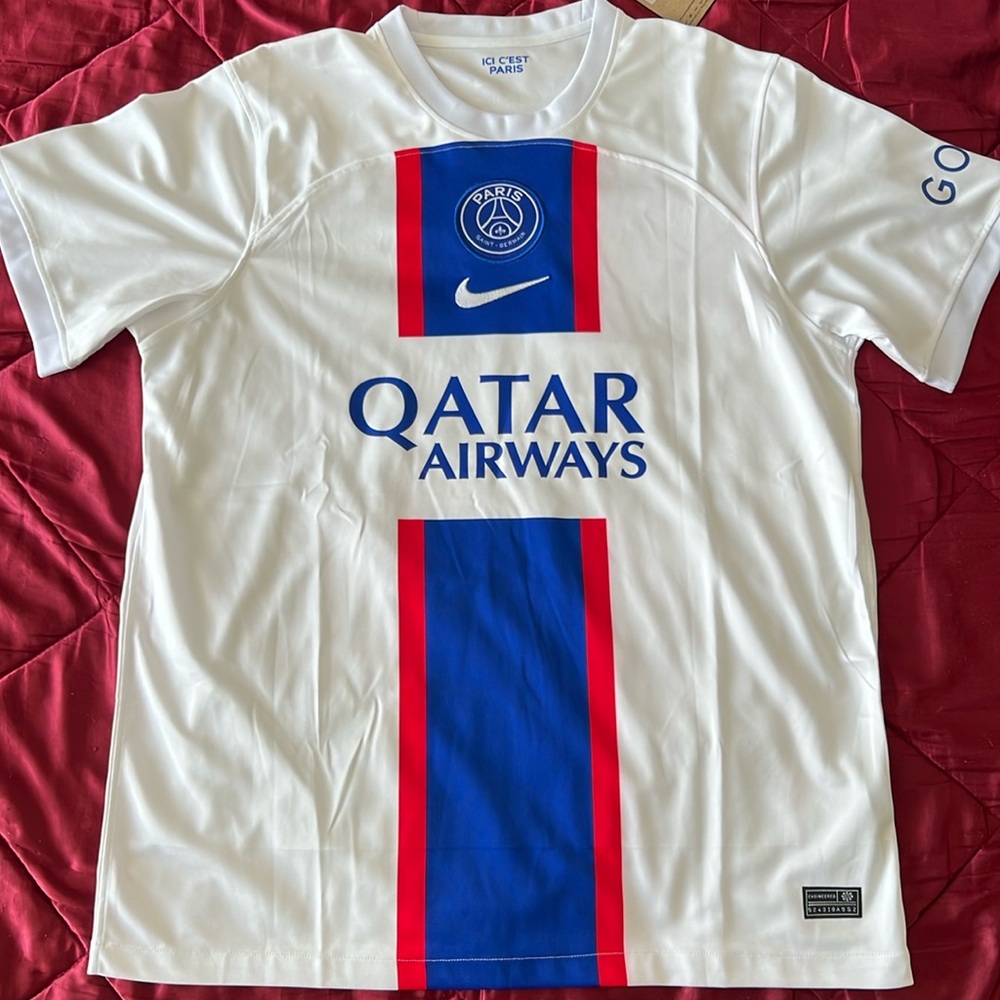 Mbappe soccer jersey brand new never worn NWT